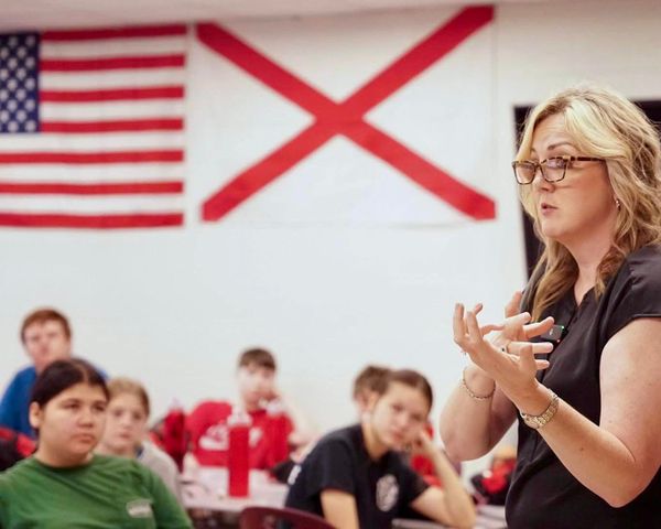 Pamela Casey Leads in Grassroots Support in Alabama Attorney General Race