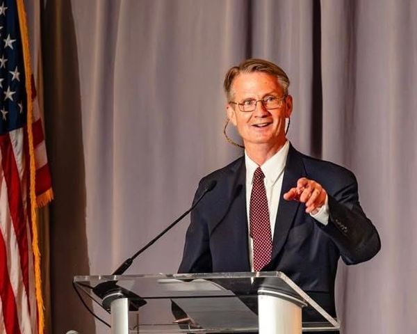 Tim Burchett Backs Barry Moore for U.S. Senate