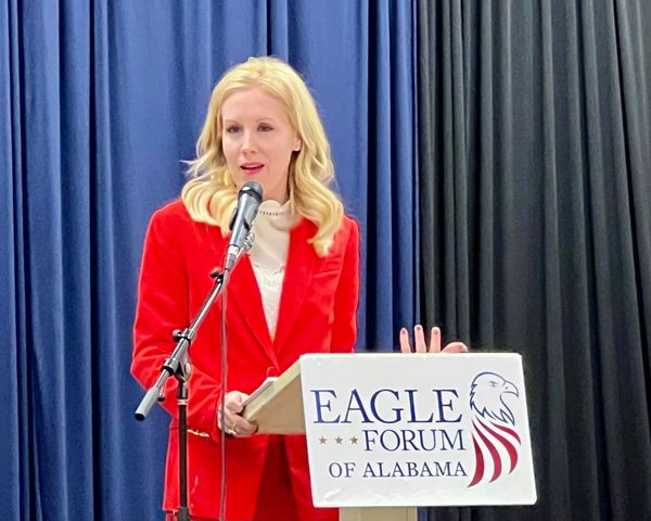 Katherine Robertson Talks Hemp/THC at Eagle Forum Event