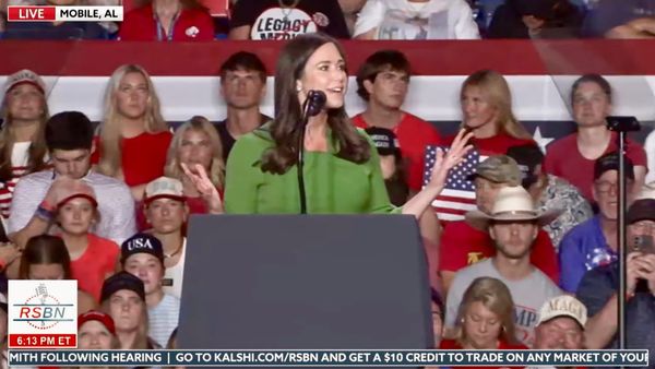 Britt Urges GOP to Turn Out at Trump’s Mobile Rally