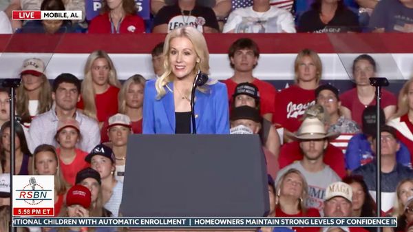 Robertson Vows Conservative Fight at Trump Mobile Rally