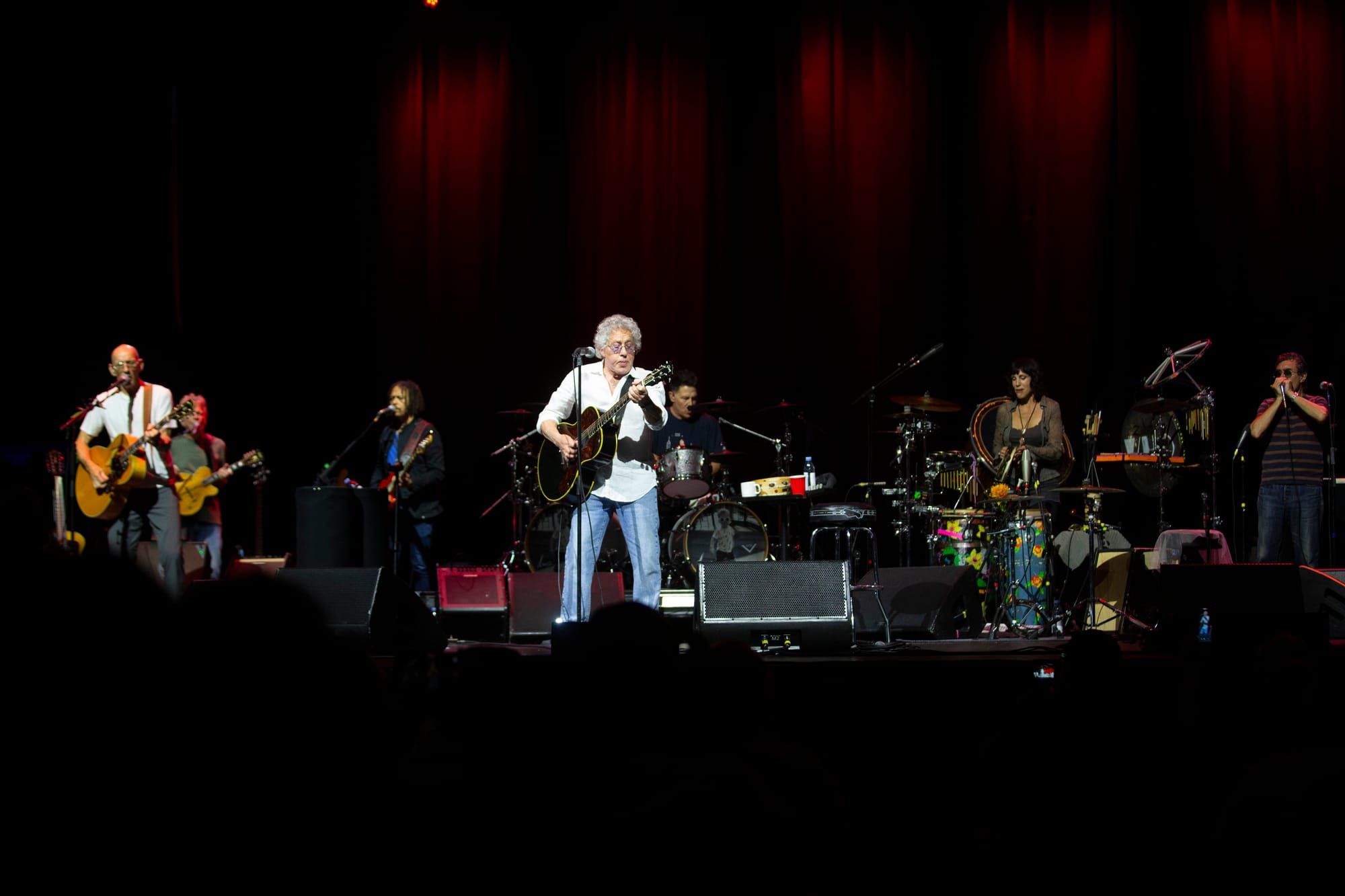 Roger Daltrey Proves Rock ’n’ Roll Has No Age Limit at the Chevalier Theatre