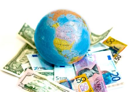 Currency transfer tips: What expats should consider before sending money home