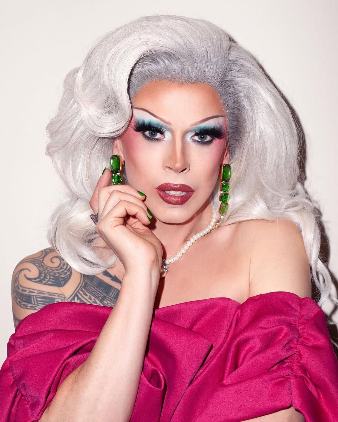 INTERVIEW: Ophelia Payne, beloved MILF of the Brighton Cabaret scene talks Taylor Swift, Christmas shopping, new single Feliz Navidad and potential new music in 2026👀