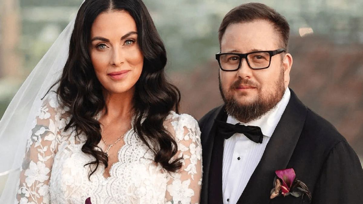 Chaz Bono marries longtime friend in Hollywood celebration