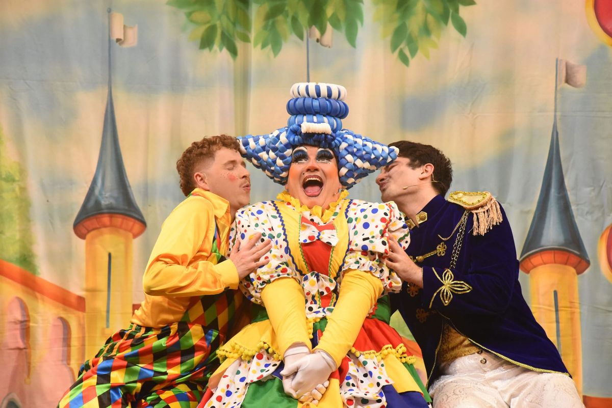 REVIEW: Brighton Family Panto is a “fabulous” treat