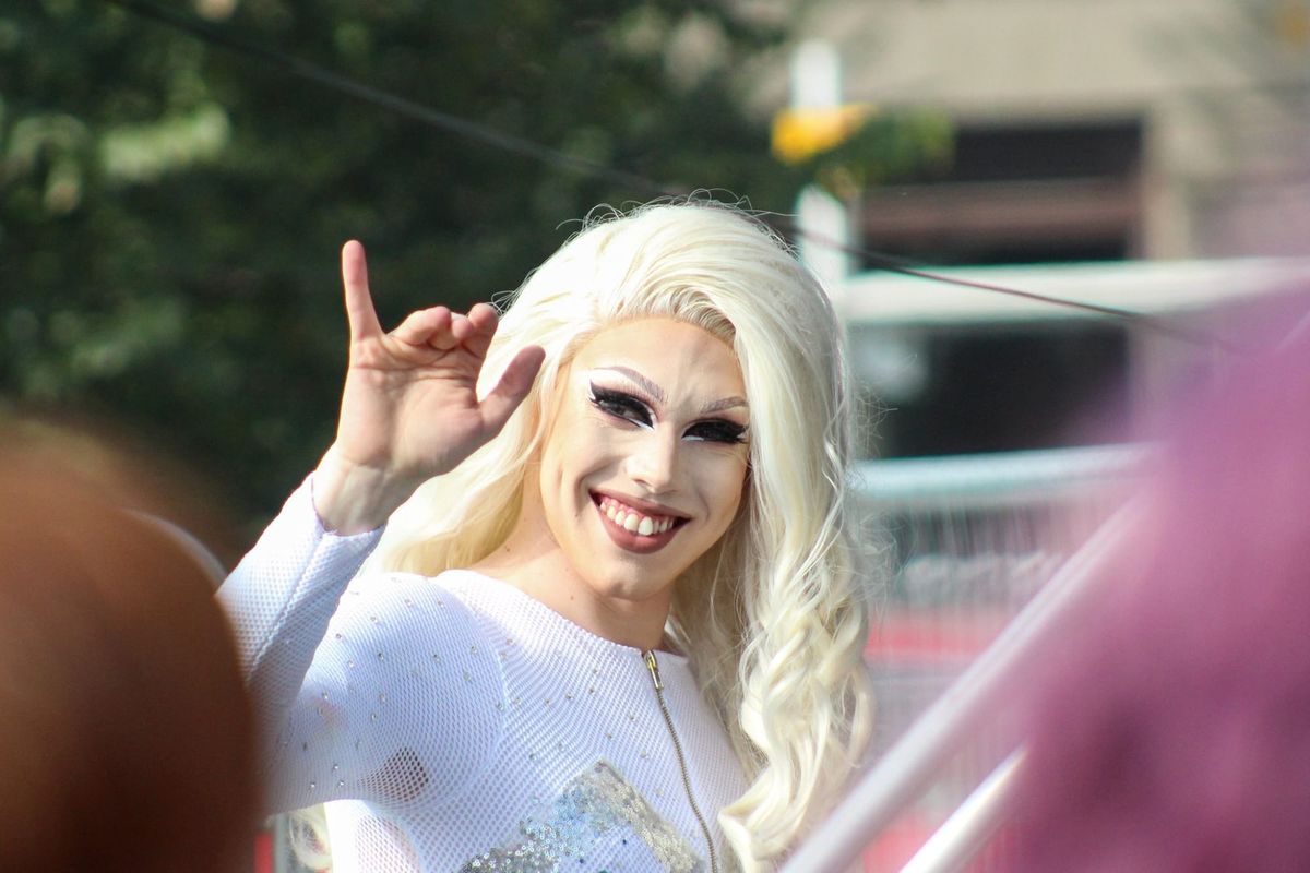 Trans drag queen Miss Peaches hits back at anti-drag protestors after they accuse her of wearing “stripper’s heels” during a children’s storytime session