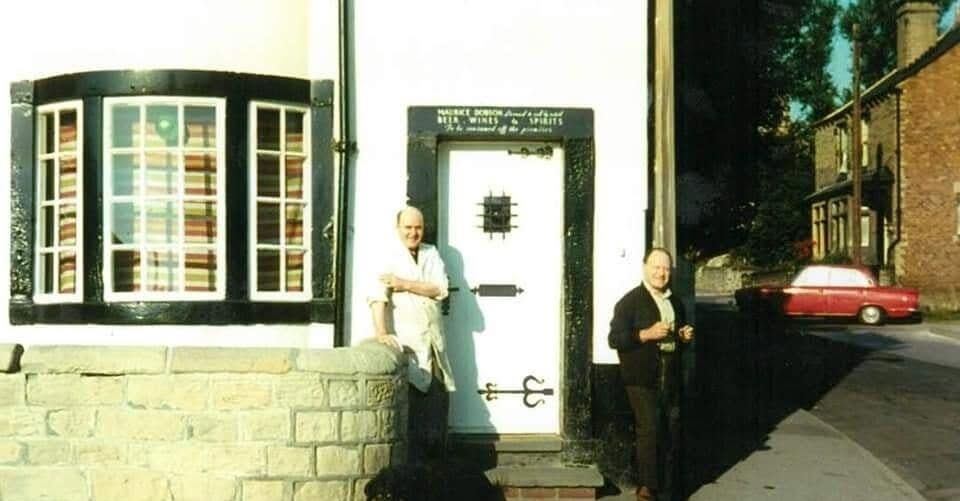 Blue plaque unveiled to honour gay couple who ‘defied convention’ in post-war Britain