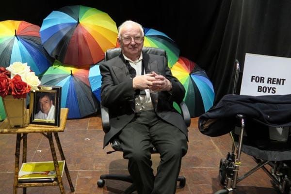 PREVIEW: For one night only – Sit down – stand up!