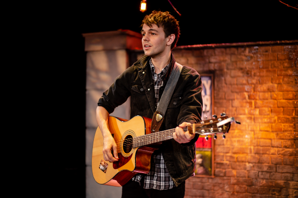 FEATURE/PREVIEW: Alex James Ellison and his tale of a fiver