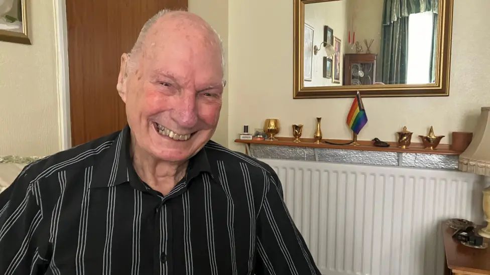RAF veteran to honour members of the LGBTQ+ community in the armed forces on Remembrance Sunday