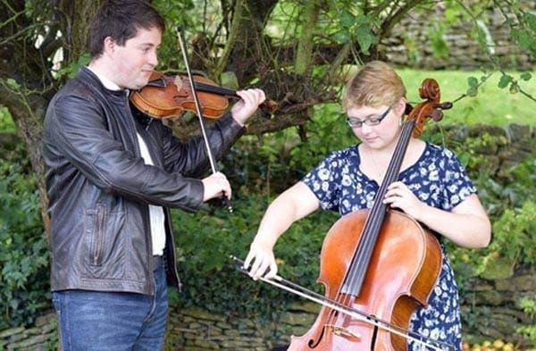 Celtic Folk Duo preview Fringe concerts to promote music education