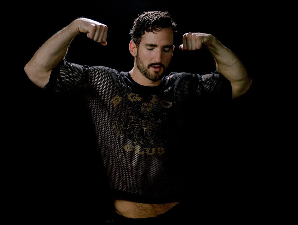 INTERVIEW: Nick Pes explores queer desire through evocative synth-pop single Adonis