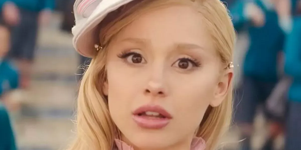 Ariana Grande shares Nonna’s priceless response to her brother, Frankie, coming out