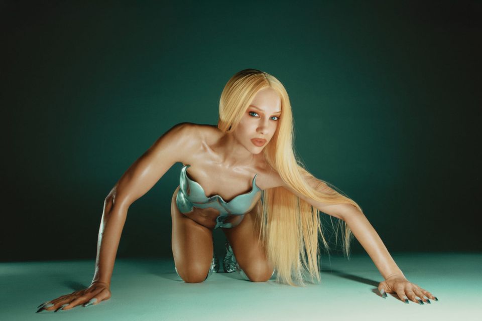 WAKE UP! HONEY, cult Swedish pop star Agnes has released her new album, BEAUTIFUL MADNESS