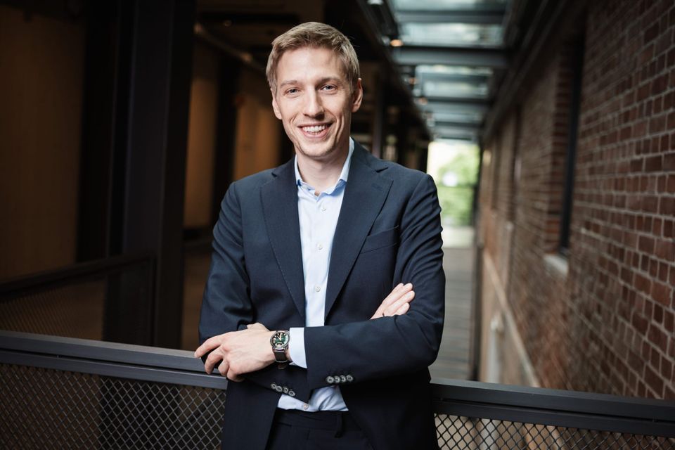 The Saturday Scene: The IOC bans trans women, Munich gets its first gay mayor, and the war enters its fifth week