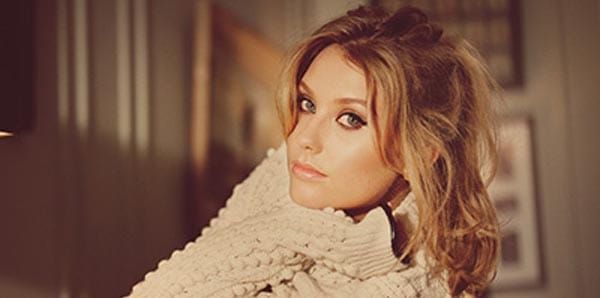 Ella Henderson to play Brighton Pride