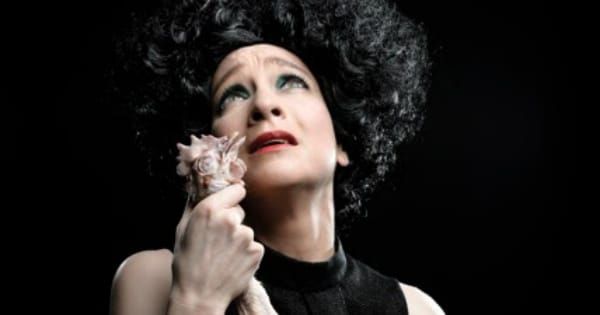 REVIEW: Pink Fringe: La Poule Plombee