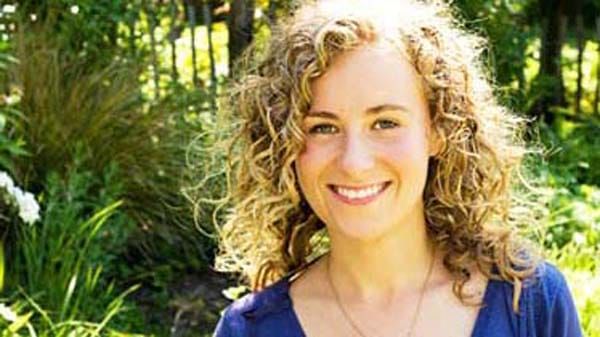 Greens support Youth Service campaigners protest