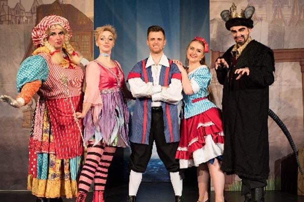 REVIEW: Dick Whittington and his cat! @Ropetackle Arts Centre