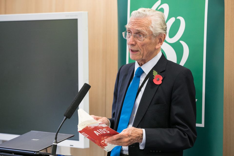 Lord Fowler visits Mildmay Hospital