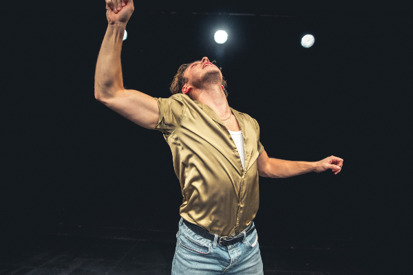 REVIEW: Streamed play – The Poltergeist