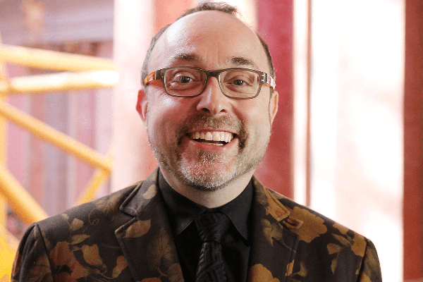 REVIEW: Jason Carr – We Kiss In a Shadow