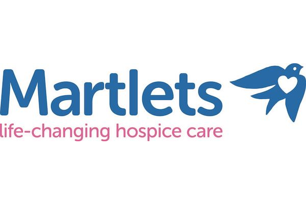 Drag queens needed for Martlets Xmas Cards