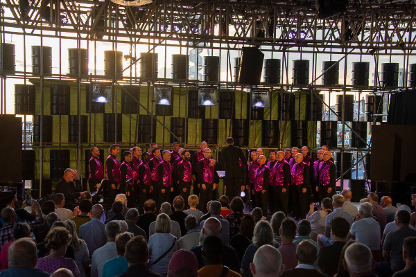 REVIEW: Brighton Gay Men’s Chorus @ The Oil Shed