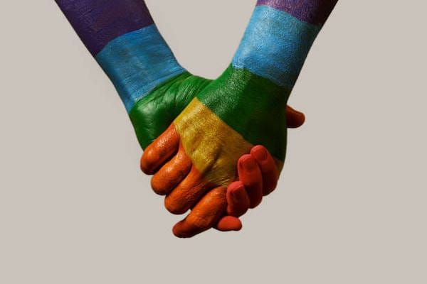 Same-gender partners ‘experience worse psychological distress following bereavement’