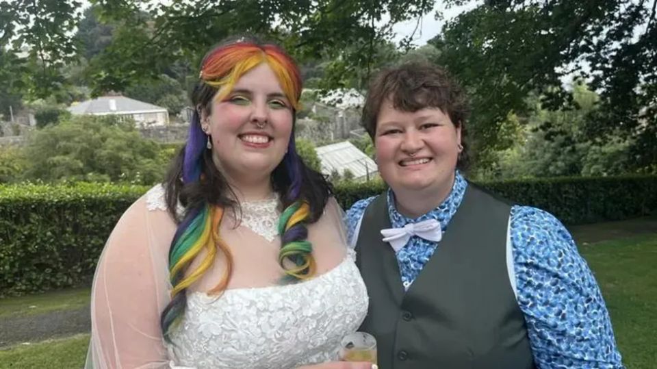 Couple tie the knot at the Channel Islands’ Pride celebrations in Guernsey