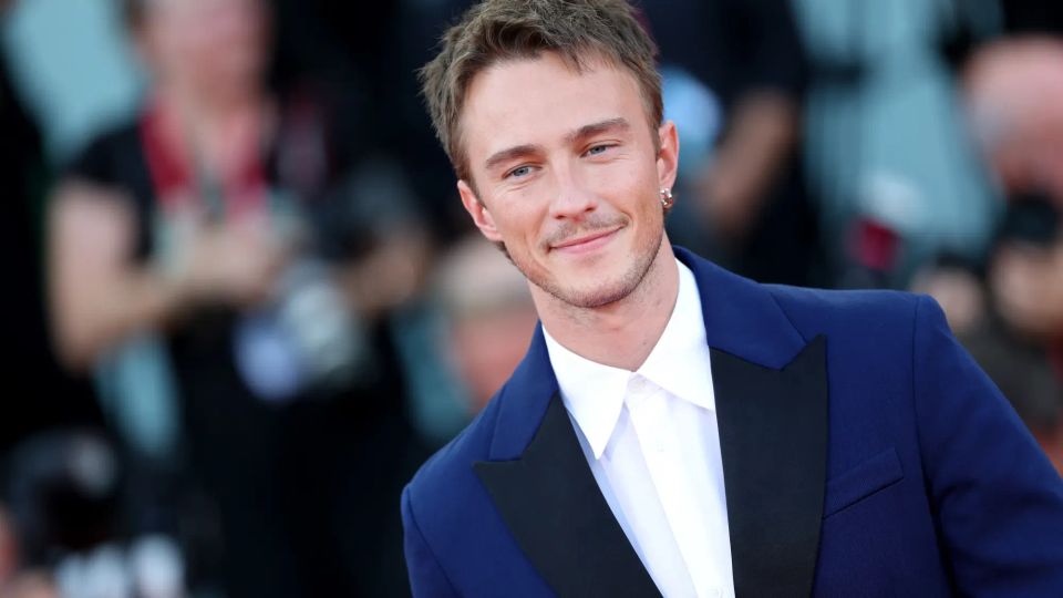 Drew Starkey and Daniel Craig had “fun” shooting sex scenes for new film QUEER, in UK cinemas from December 13