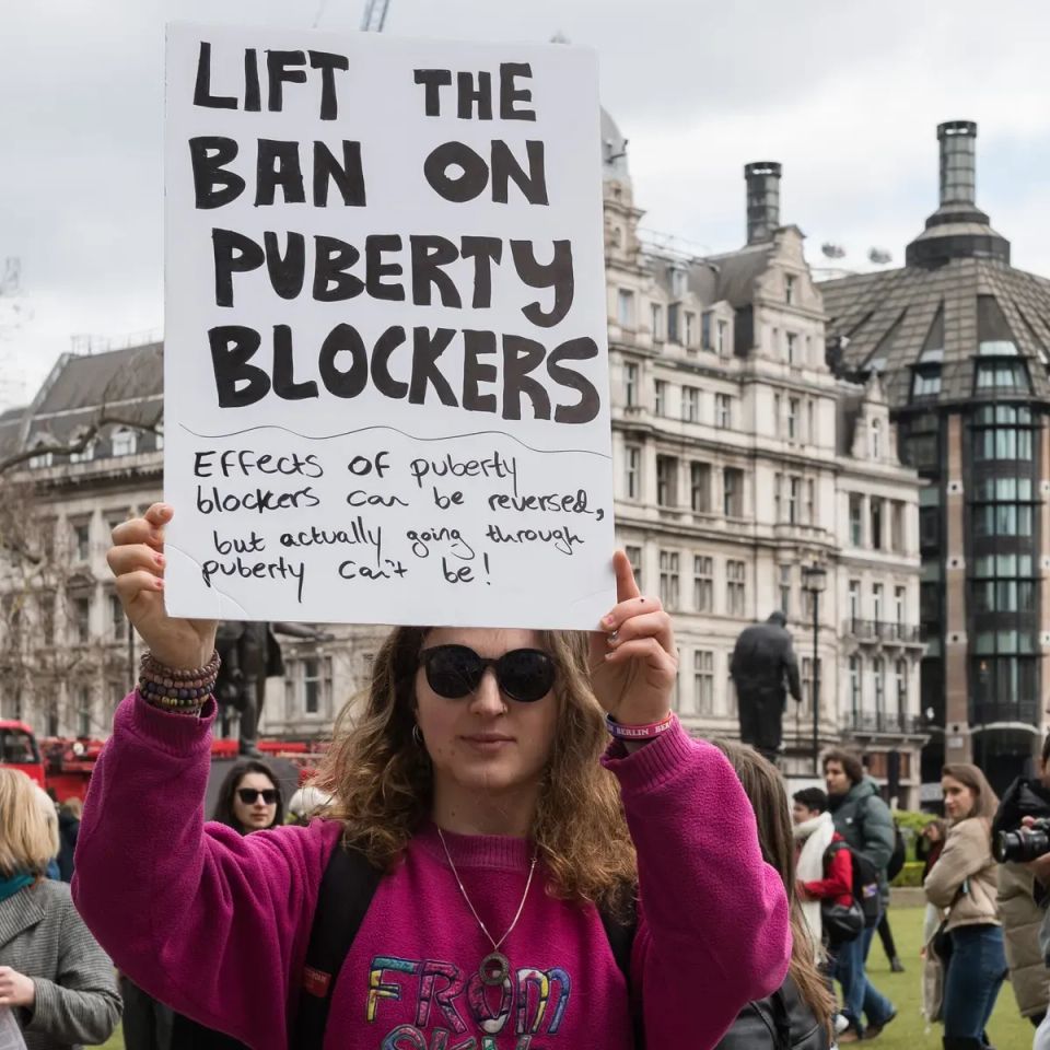 Government extends ban on puberty blockers until 31 December 2024