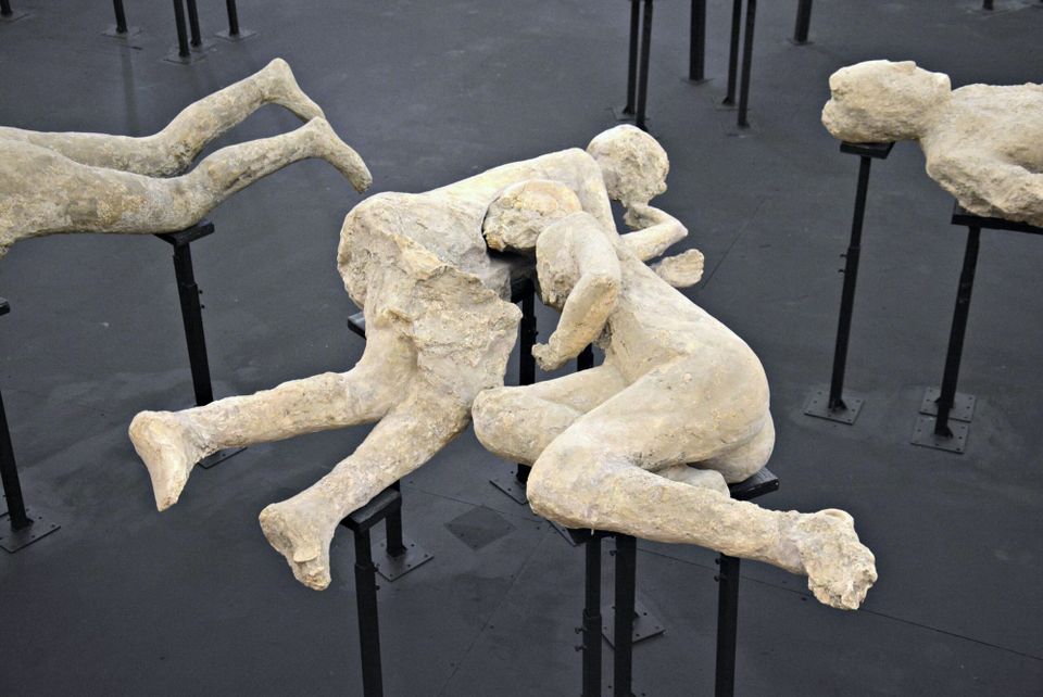 The ‘Two Maidens’ of Pompeii could have been gay lovers, researchers reveal
