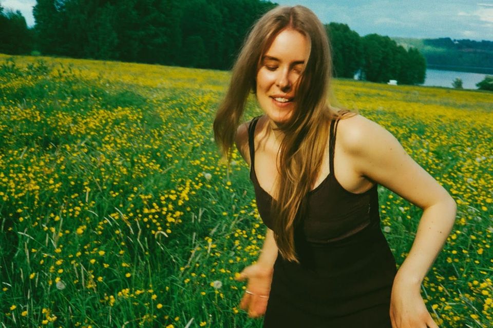 de clair. offers new single + official video seatbelt via The Satchi Six