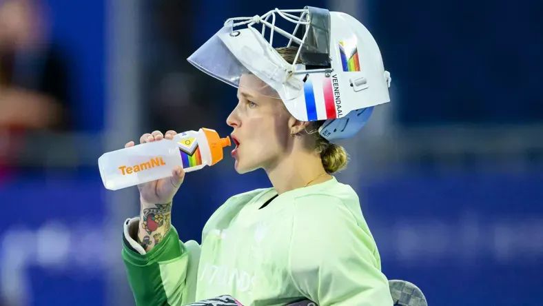 Queer Dutch hockey player Anne Veenendaal named Goalie of the Year