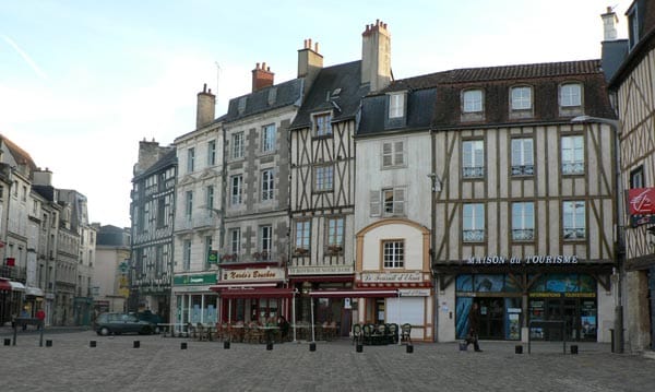 Poitiers: Place de Gaull