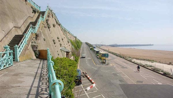 Dukes Mound Green Wall