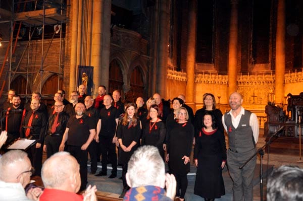 Resound and Rebelles together: Musical Director Stefan Holmstrom