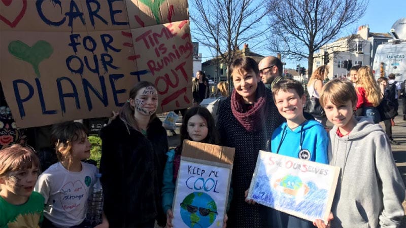 Caroline Lucas MP for Brighton Pavilion supports demonstrating children