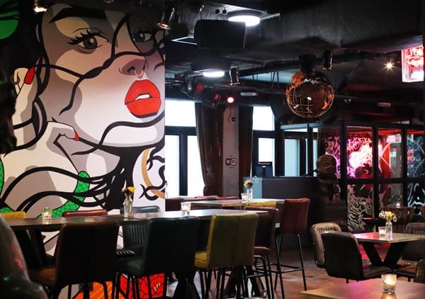 Gigis-Hoxton.600.3