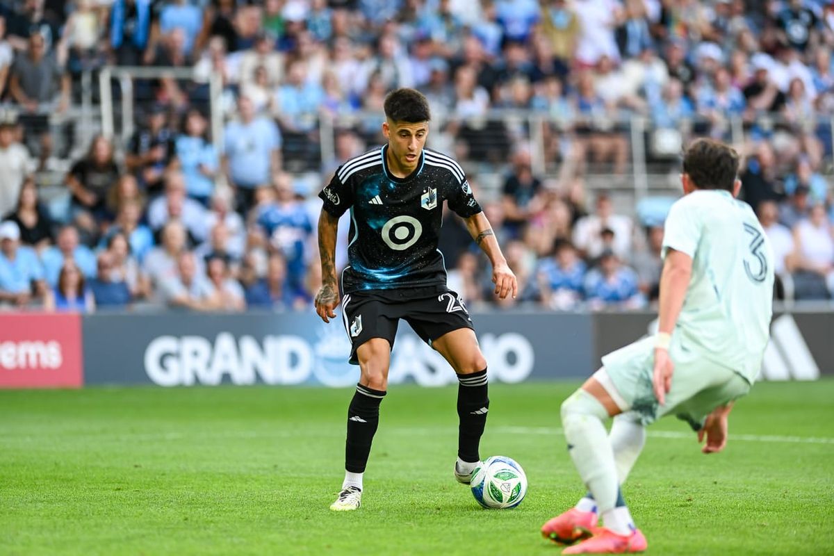 Loons attacking midfielder Joaquín Pereyra