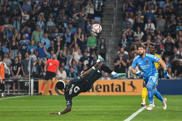Kelvin Yeboah scores against Orlando City with a bicycle kick.