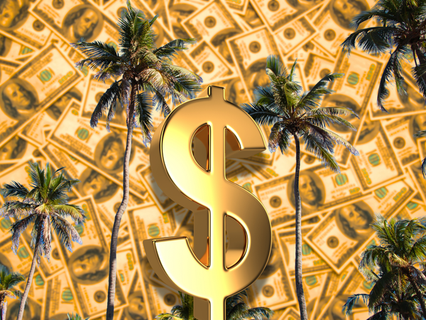 As AquaPlex Fell Behind, Its Owners Were Buying a Mansion in Boca