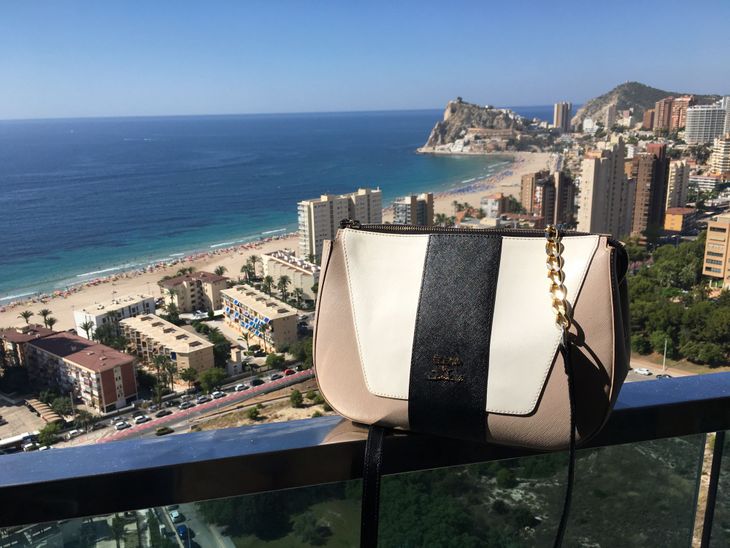 Jak zabalit kabelku na dovolenou