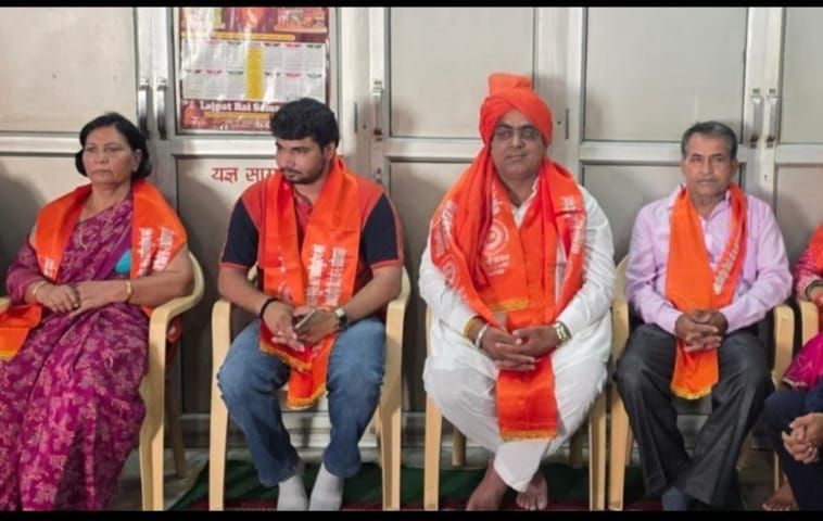 आर्य समाज मन्दिर कैंप पलवल में किया गया नवनियुक्त चेयरमेन पंकज विरमानी व अन्य गणमान्य व्यक्तियों का स्वागत