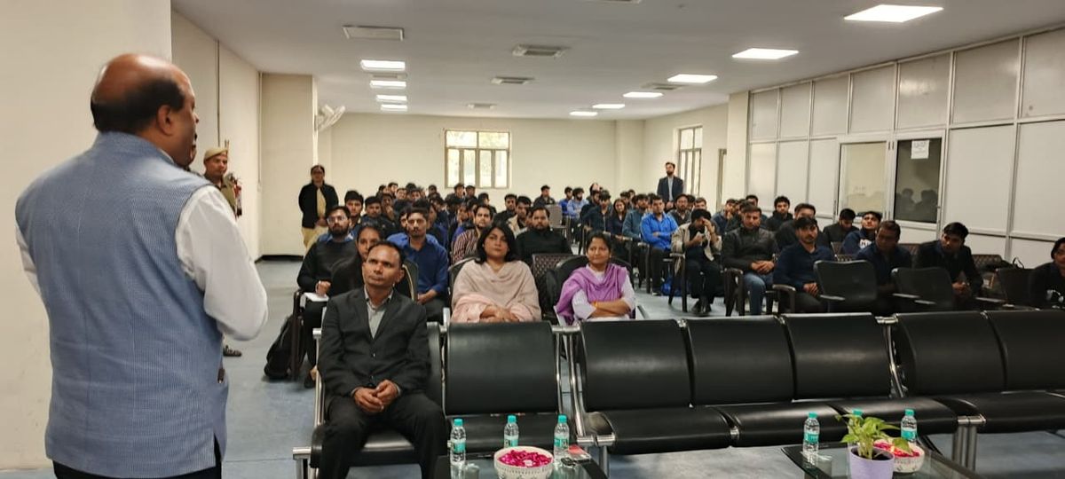 एसवीएसयू में फ्यूचर टेक-2025 आयोजित, गुरुग्राम ट्रांजिट कैंपस में हुआ शुभारम्भ - इंडस्ट्री विशेषज्ञों ने किया विद्यार्थियों का मार्गदर्शन