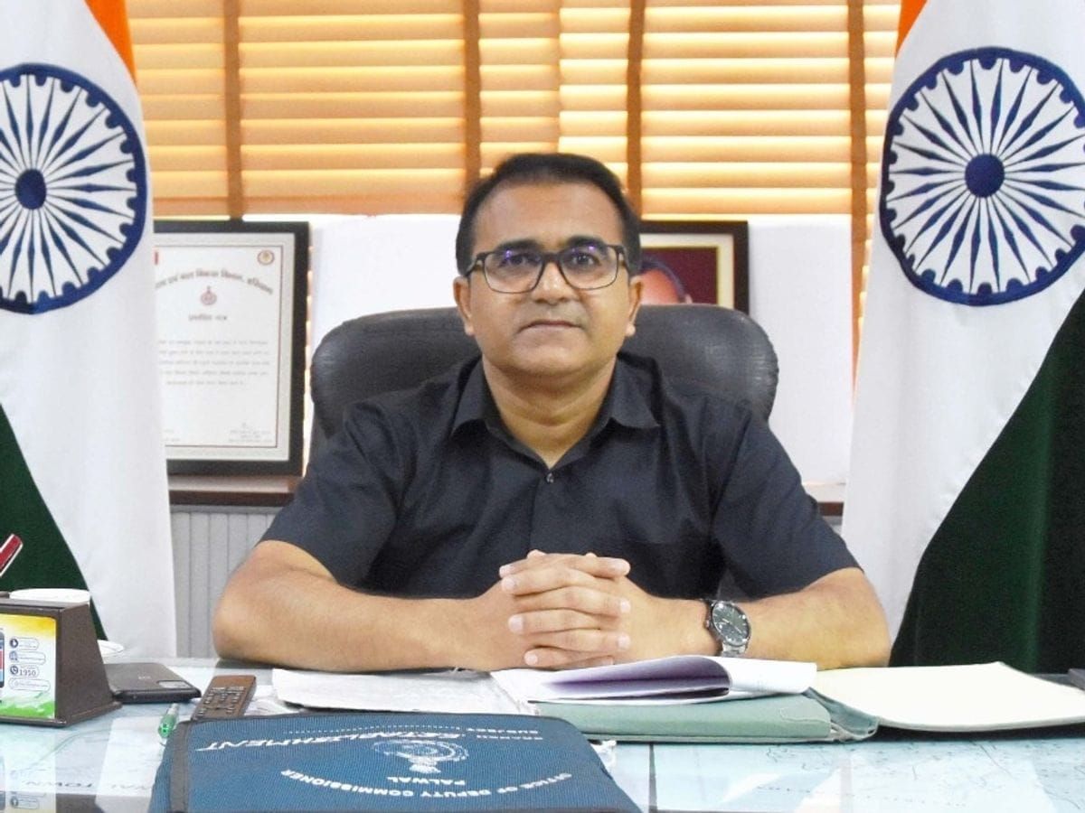 वृद्धावस्था पेंशन प्राप्त करने के लिए हरियाणा का 15 वर्ष पुराना निवास प्रमाण होना अनिवार्य - उपायुक्त
