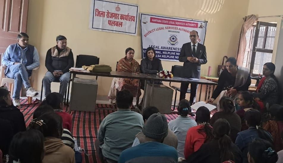 बाल भवन पलवल में अंतर्राष्ट्रीय दिव्यांग दिवस पर जागरूकता शिविर संपन्न