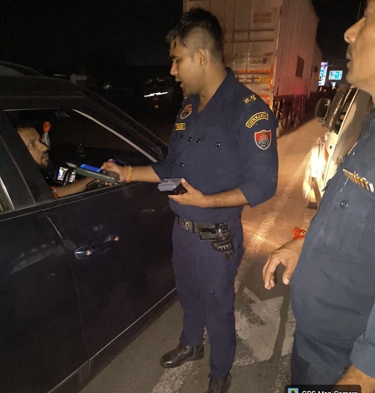 पलवल पुलिस की बॉर्डर व प्रमुख मार्गों पर नाकाबंदी, 530 वाहनों की हुई जांच